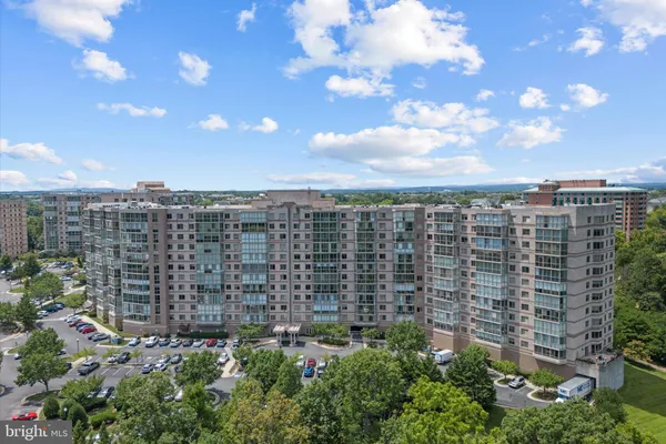 $375,000 | 19355 Cypress Ridge Terrace, Unit 514, Leesburg, VA 20176