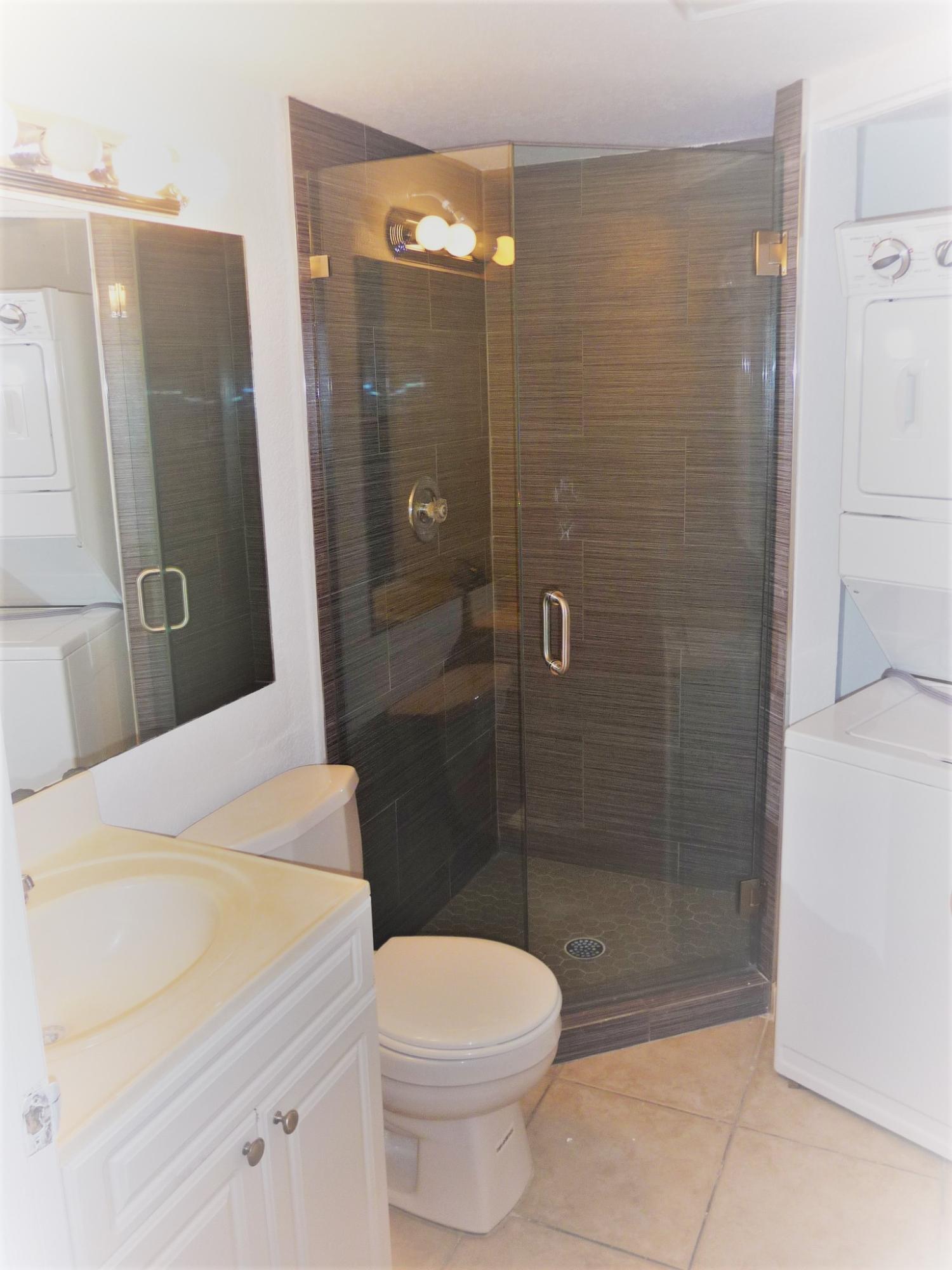 8279 Thames Boulevard, Unit D Boca Raton, FL 33433 - Photo 4 of 12 P1030848