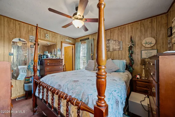 $300,000 | 458 Bayview Drive, Harkers Island, NC 28531