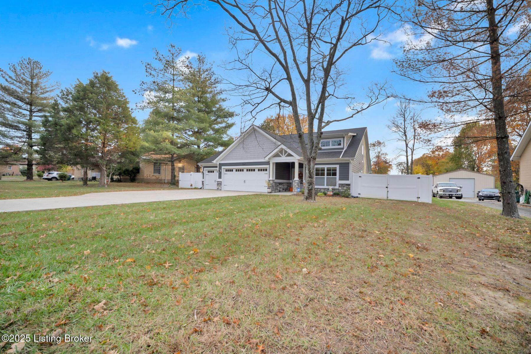 9204 Fairground Road Louisville, KY 40291 - Photo 4 of 43 photo_online_003