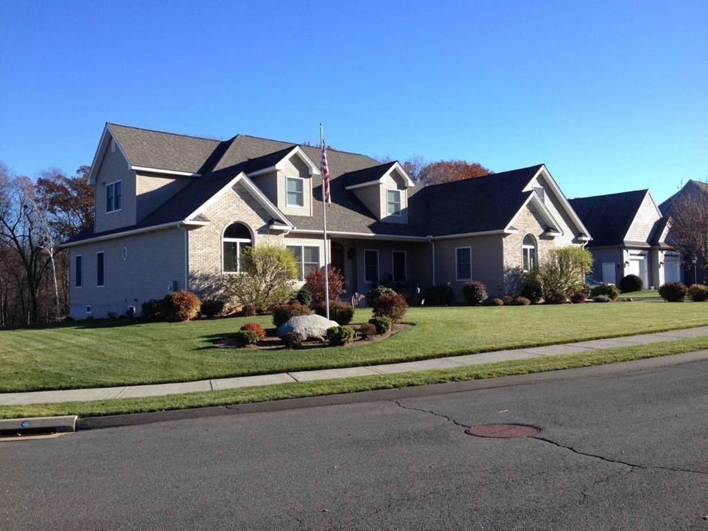 56 Hemlock Ridge Agawam, MA 01030 - Photo 1 of 30 Gallery Image 1