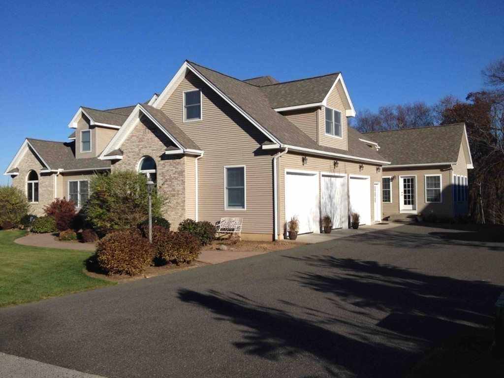 56 Hemlock Ridge Agawam, MA 01030 - Photo 28 of 30 Gallery Image 28