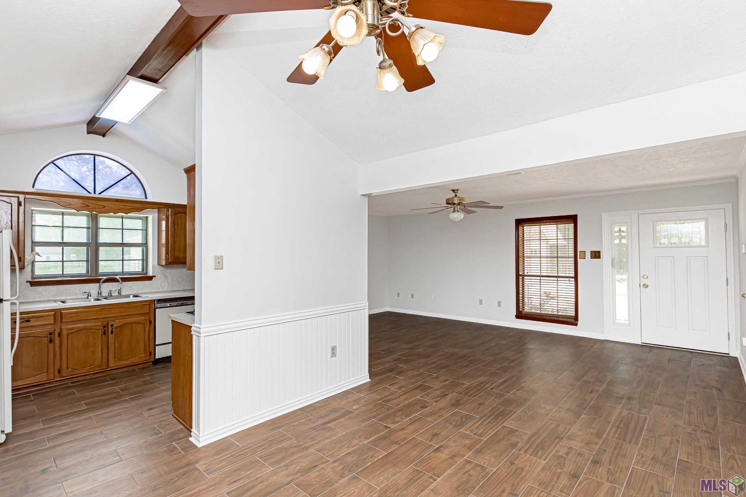 14342 Harry Savoy Road St. Amant, LA 70774 - Photo 24 of 37 Pantry