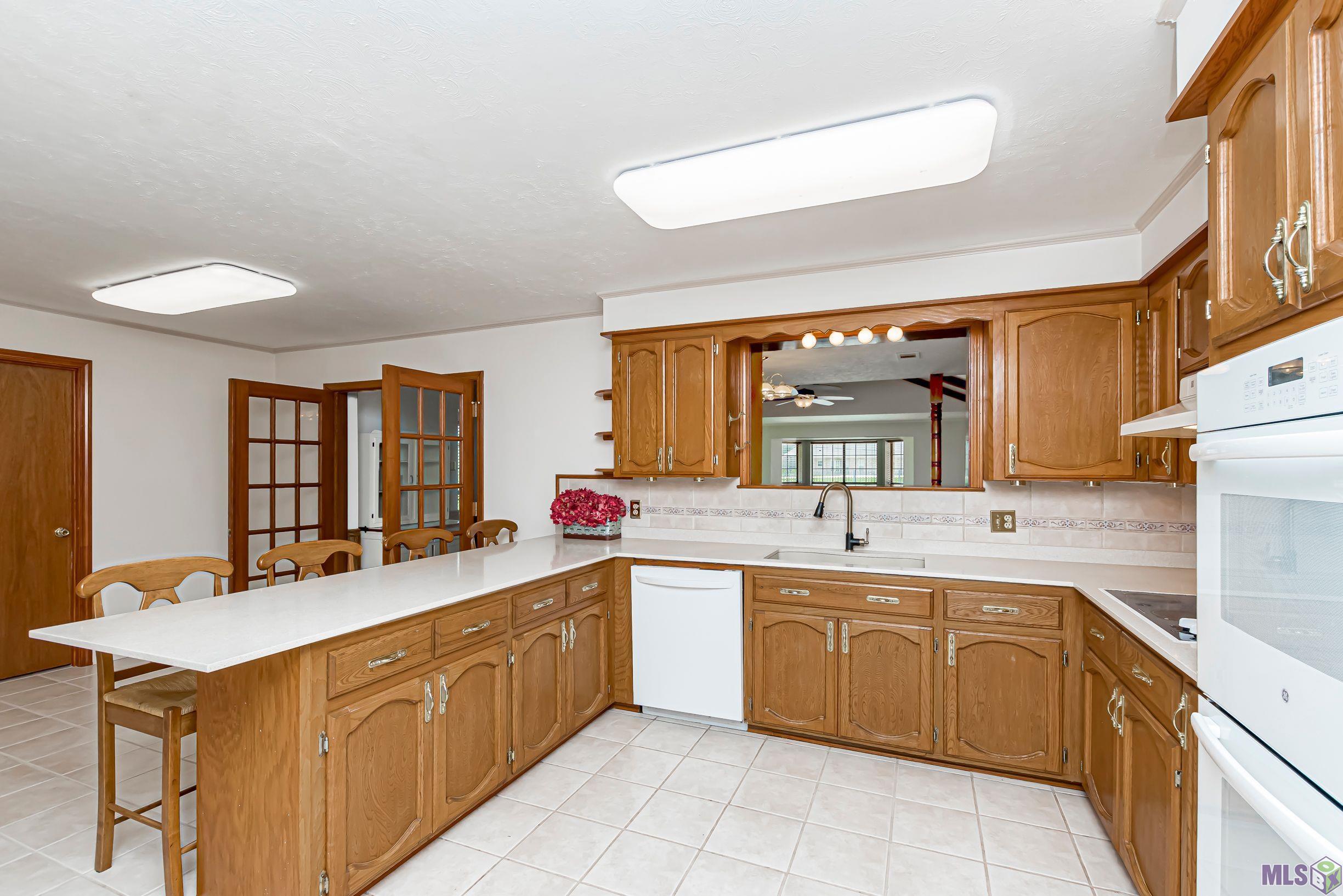 14342 Harry Savoy Road St. Amant, LA 70774 - Photo 6 of 37 Gallery Image 6