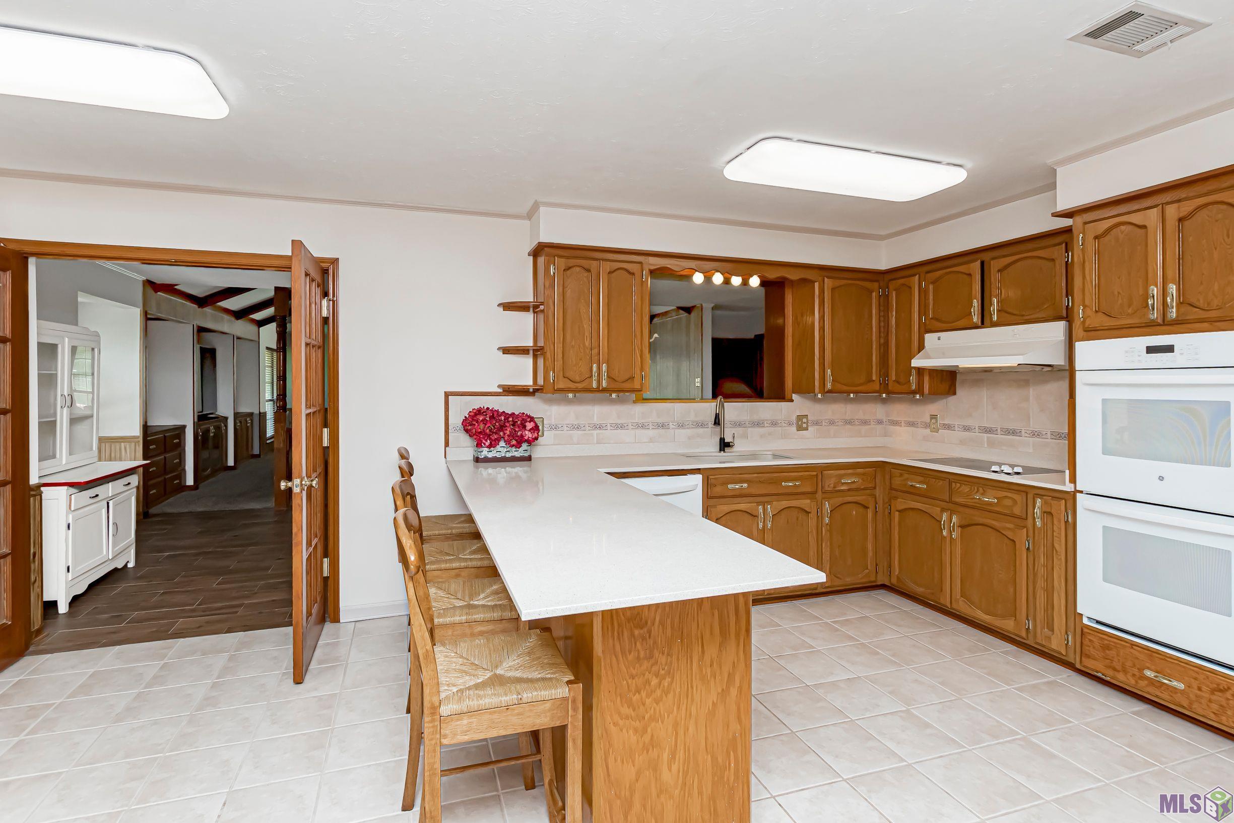 14342 Harry Savoy Road St. Amant, LA 70774 - Photo 7 of 37 Gallery Image 7