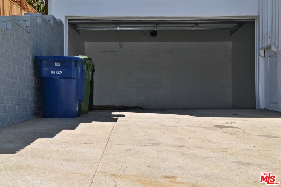 1847 Preuss Road Los Angeles, CA 90035 - Photo 2 of 50 Gallery Image 2