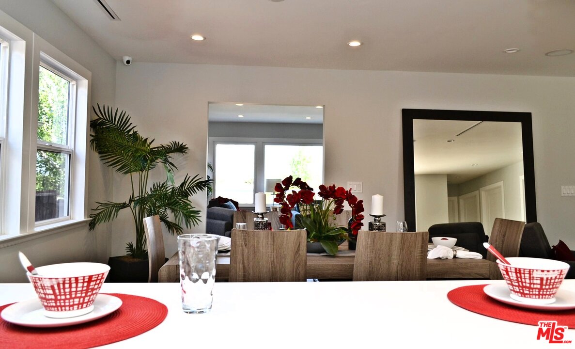 1847 Preuss Road Los Angeles, CA 90035 - Photo 23 of 50 Gallery Image 23