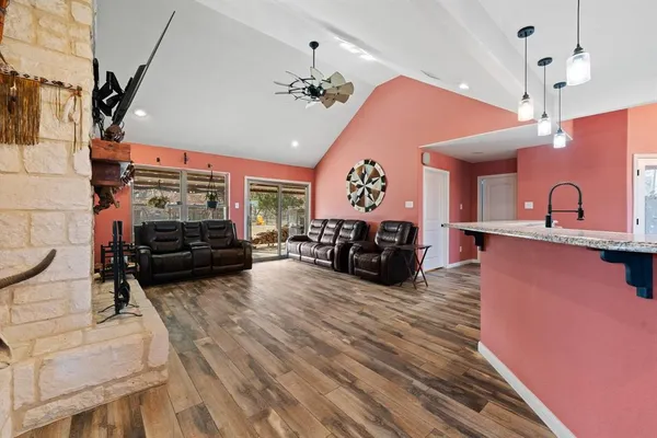 $424,900 | 329 Hcr 1314, Whitney, TX 76692