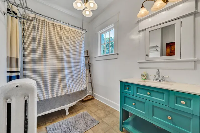 $449,950 | 818 Day Avenue Southwest, Roanoke, VA 24016