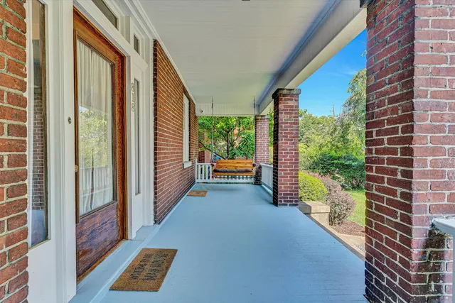 $449,950 | 818 Day Avenue Southwest, Roanoke, VA 24016