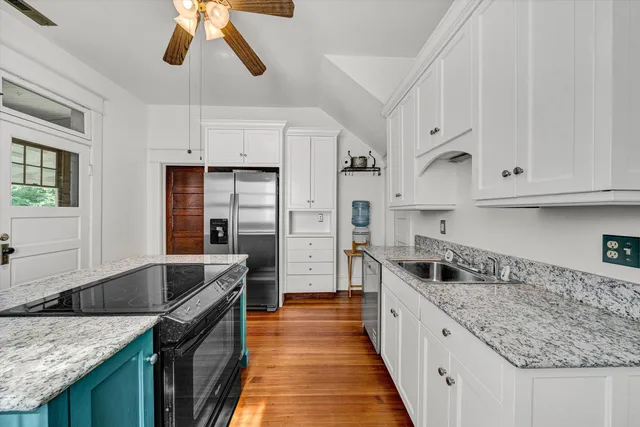 $449,950 | 818 Day Avenue Southwest, Roanoke, VA 24016