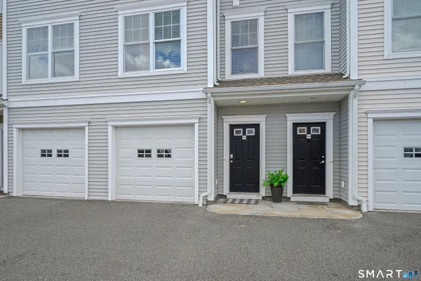 $405,000 | 205 Copper Square Drive, Unit 205, Bethel, CT 06801