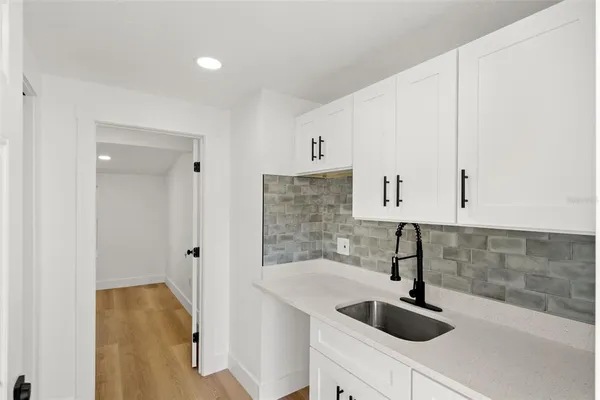 $1,200 | 2008 Oakwood Avenue, Unit B, Tampa, FL 33605