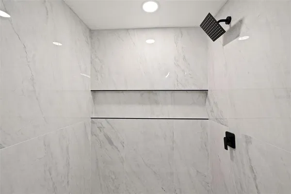 $1,200 | 2008 Oakwood Avenue, Unit B, Tampa, FL 33605