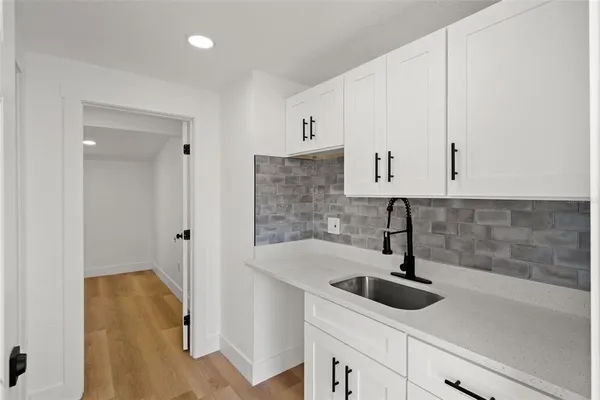 $1,200 | 2008 Oakwood Avenue, Unit B, Tampa, FL 33605