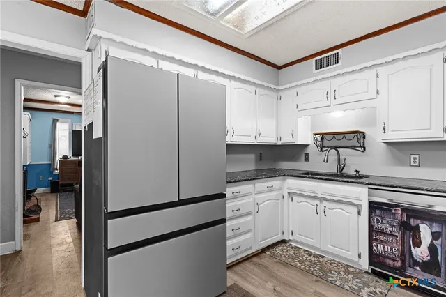 $379,900 | 310 County Road 3080, Lampasas, TX 76550