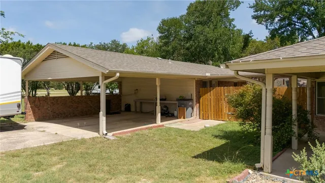 $379,900 | 310 County Road 3080, Lampasas, TX 76550