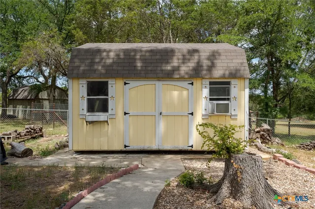 $379,900 | 310 County Road 3080, Lampasas, TX 76550