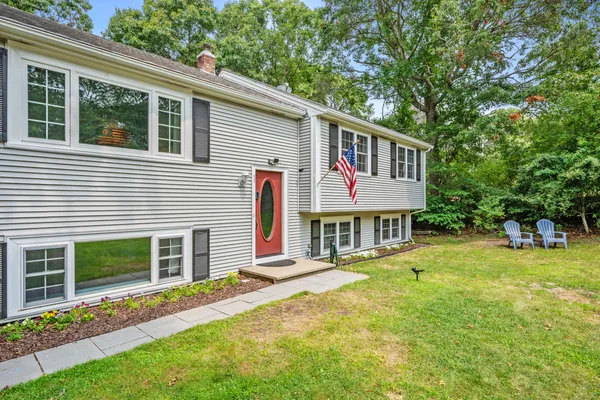 $650,000 | 17 Colony Avenue, Buzzards Bay, MA 02532