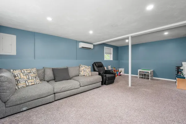 $650,000 | 17 Colony Avenue, Buzzards Bay, MA 02532