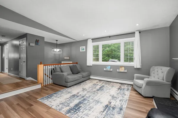 $650,000 | 17 Colony Avenue, Buzzards Bay, MA 02532