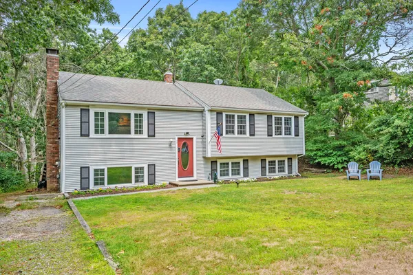 $650,000 | 17 Colony Avenue, Buzzards Bay, MA 02532