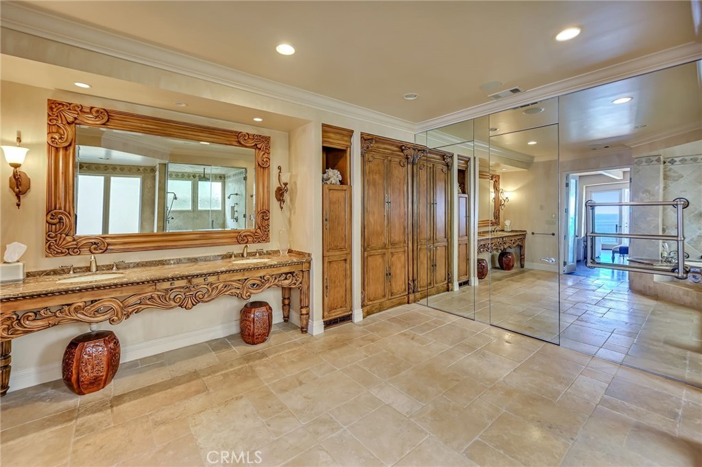 31532 Victoria Point Road Malibu, CA 90265 - Photo 16 of 44