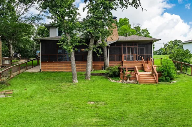 $599,000 | 316 Oak Lane, Tool, TX 75143