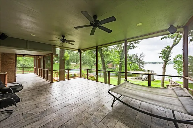 $599,000 | 316 Oak Lane, Tool, TX 75143