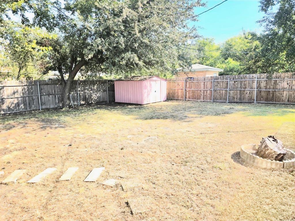 1513 Arcady Lane Irving, TX 75061 - Photo 12 of 20 a view of a yard with swimming pool