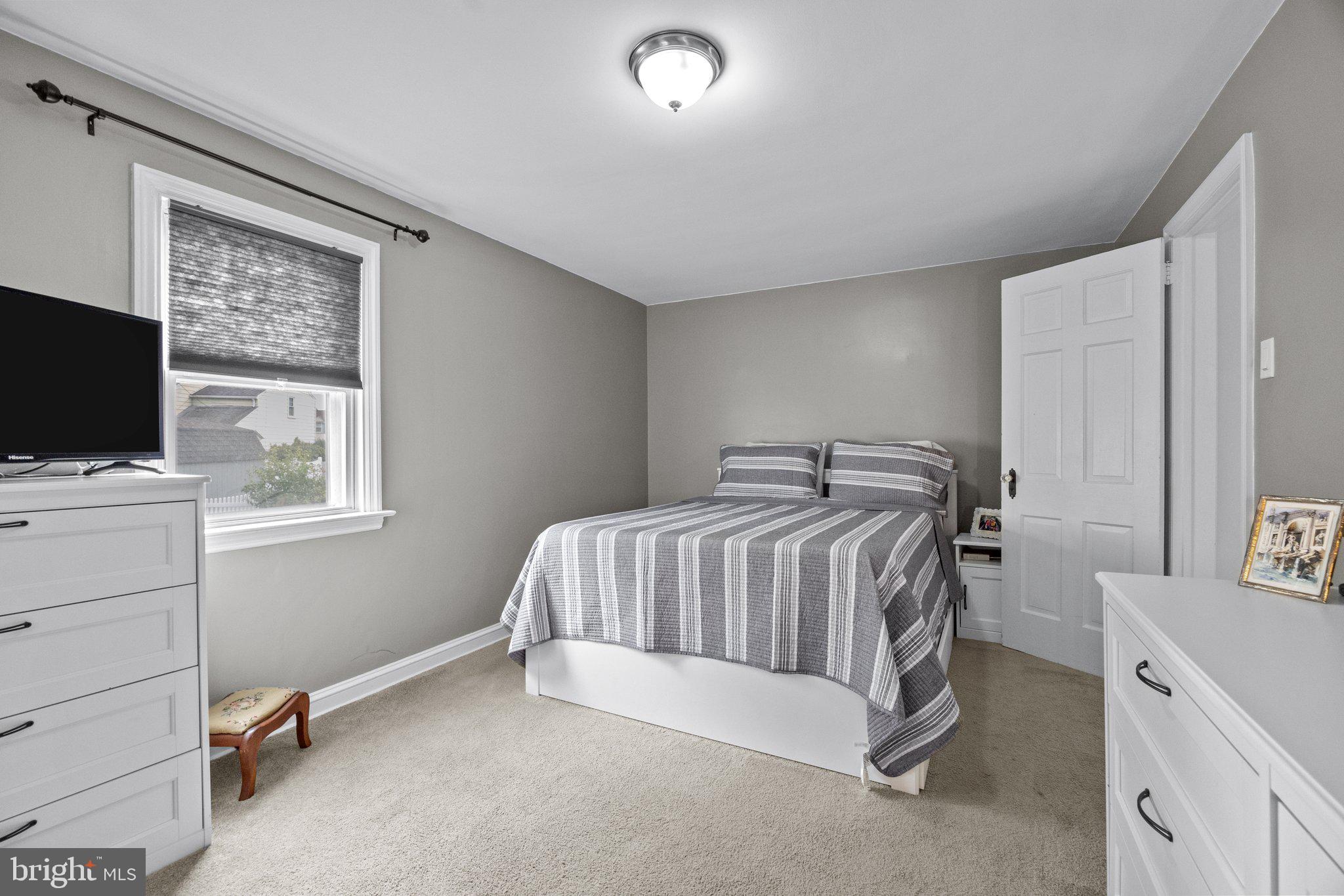 1449 Steel Road Havertown, PA 19083 - Photo 13 of 26