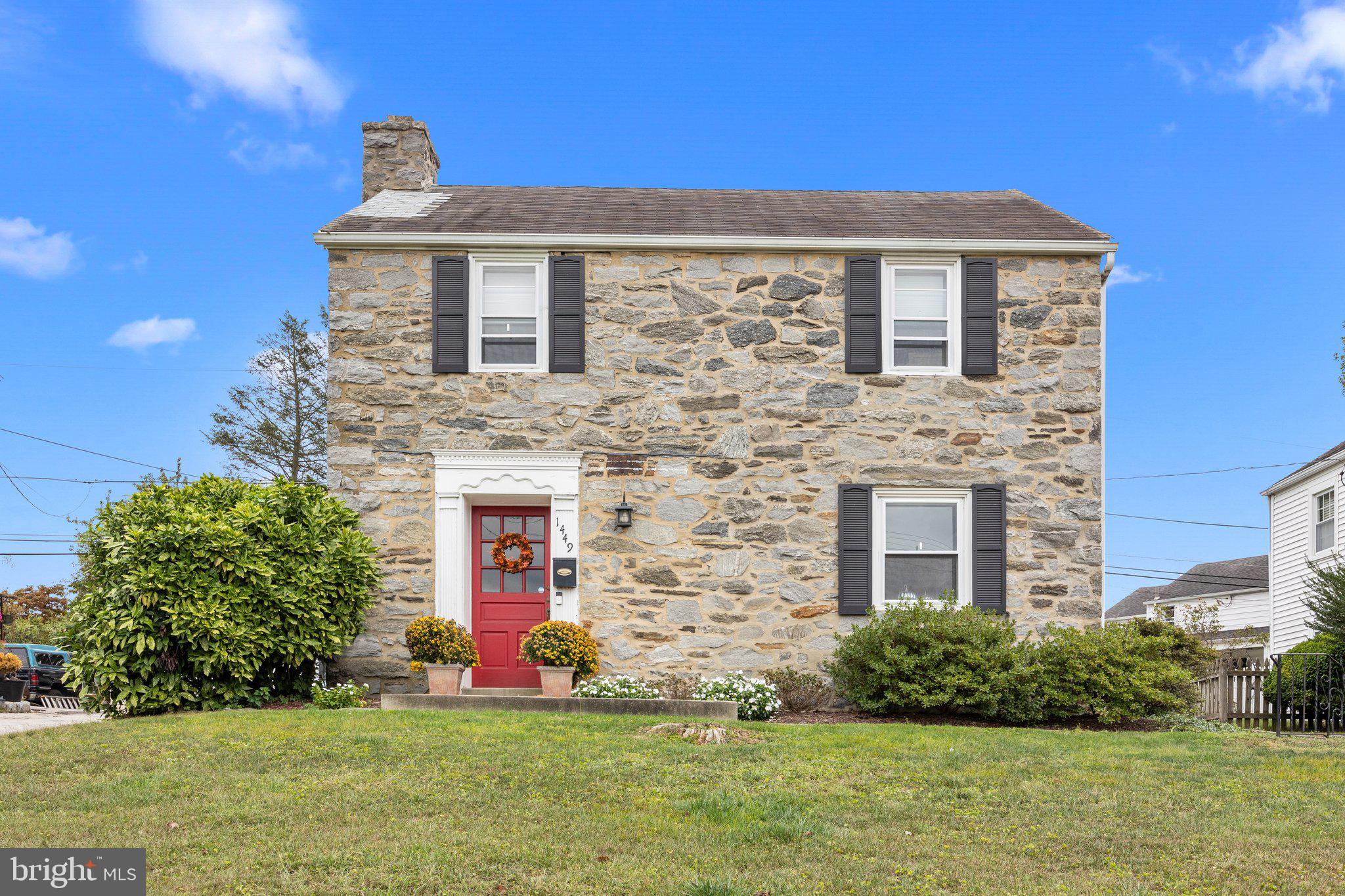 1449 Steel Road Havertown, PA 19083 - Photo 2 of 26