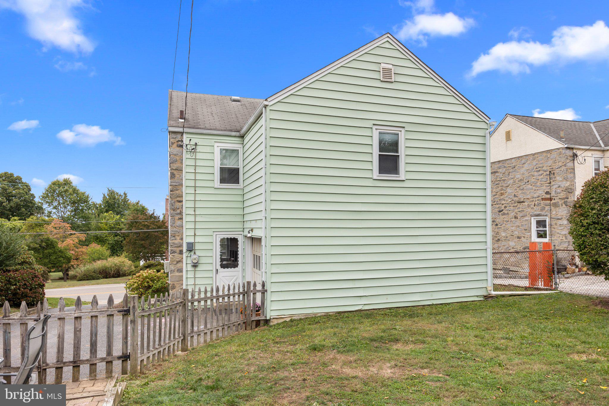 1449 Steel Road Havertown, PA 19083 - Photo 24 of 26