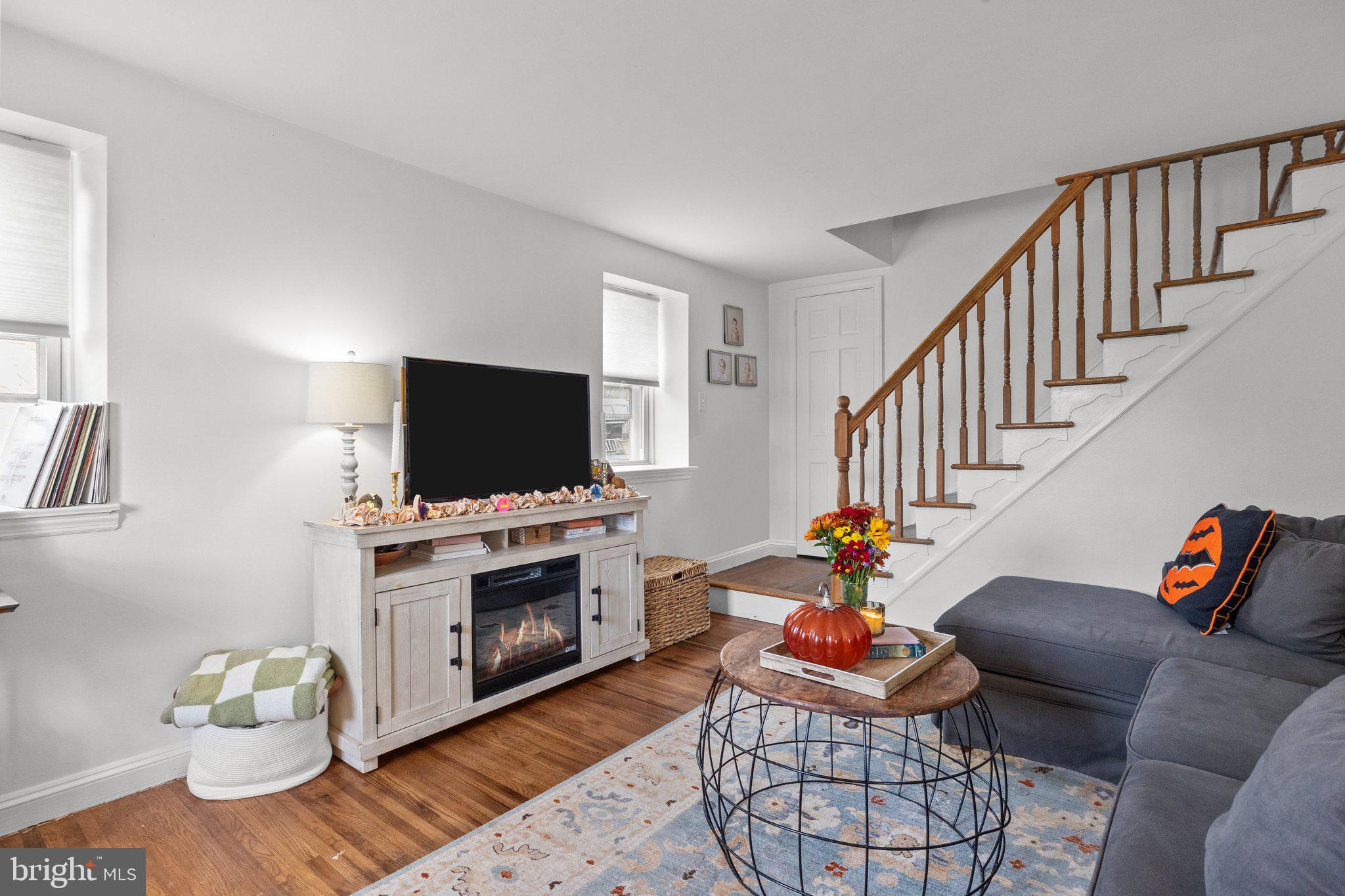 1449 Steel Road Havertown, PA 19083 - Photo 5 of 26