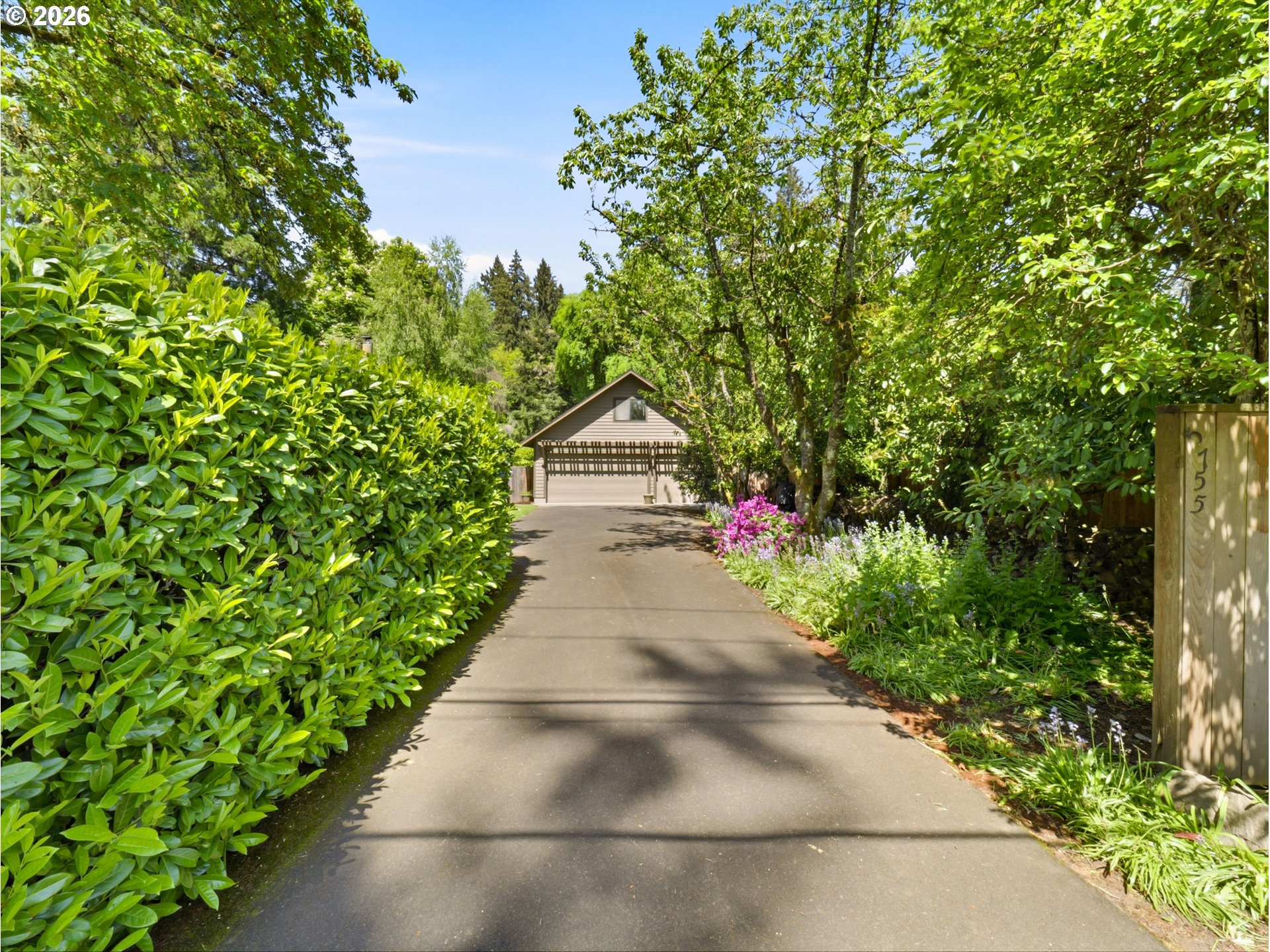 5755 Southwest Childs Road Lake Oswego, OR 97035 - Photo 5 of 48 Driveway