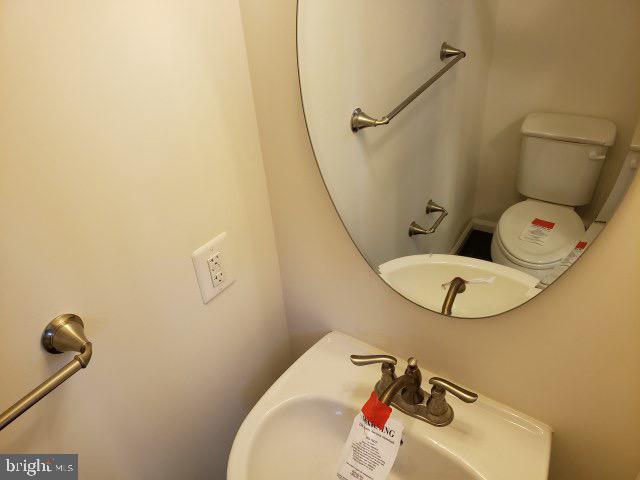 5315 Davis Point Lane Greenbelt, MD 20770 - Photo 11 of 15 Bathroom