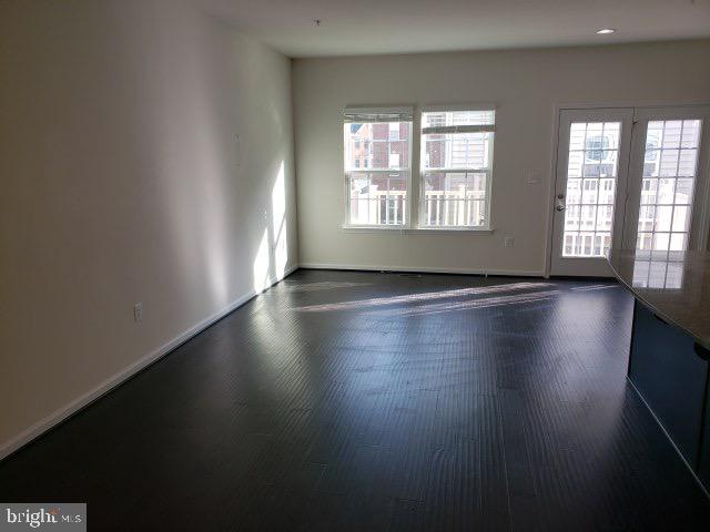 5315 Davis Point Lane Greenbelt, MD 20770 - Photo 5 of 15 Dining room