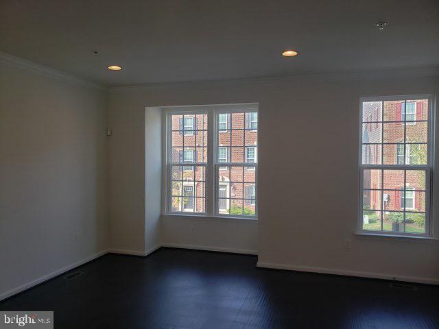 5315 Davis Point Lane Greenbelt, MD 20770 - Photo 7 of 15 interior