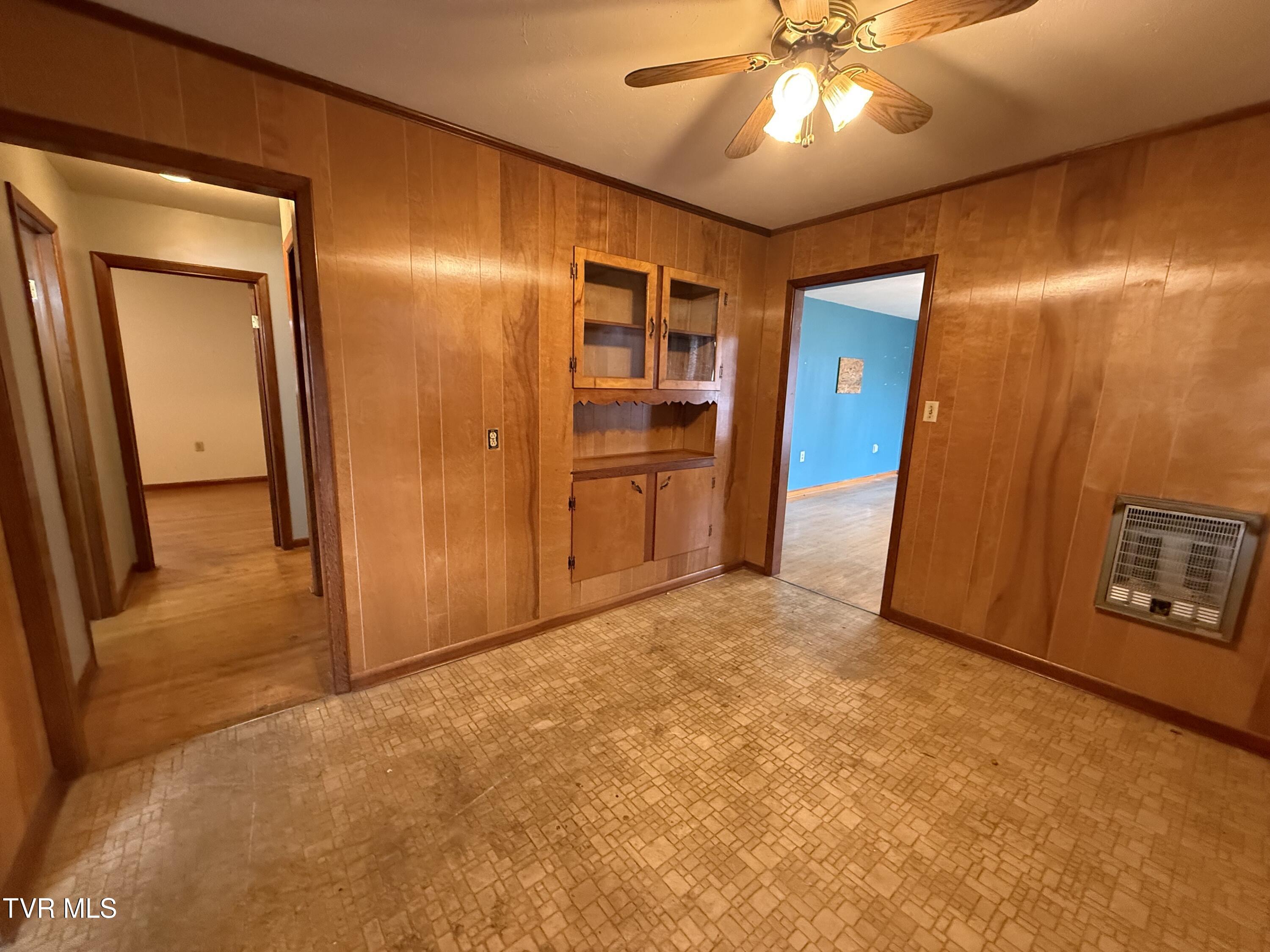 617 East Barton Ridge Road Greeneville, TN 37745 - Photo 11 of 28 IMG_2663