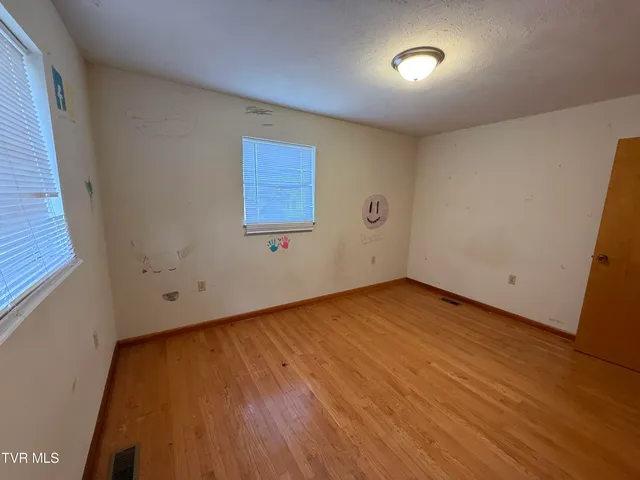 $175,000 | 617 East Barton Ridge Road, Greeneville, TN 37745