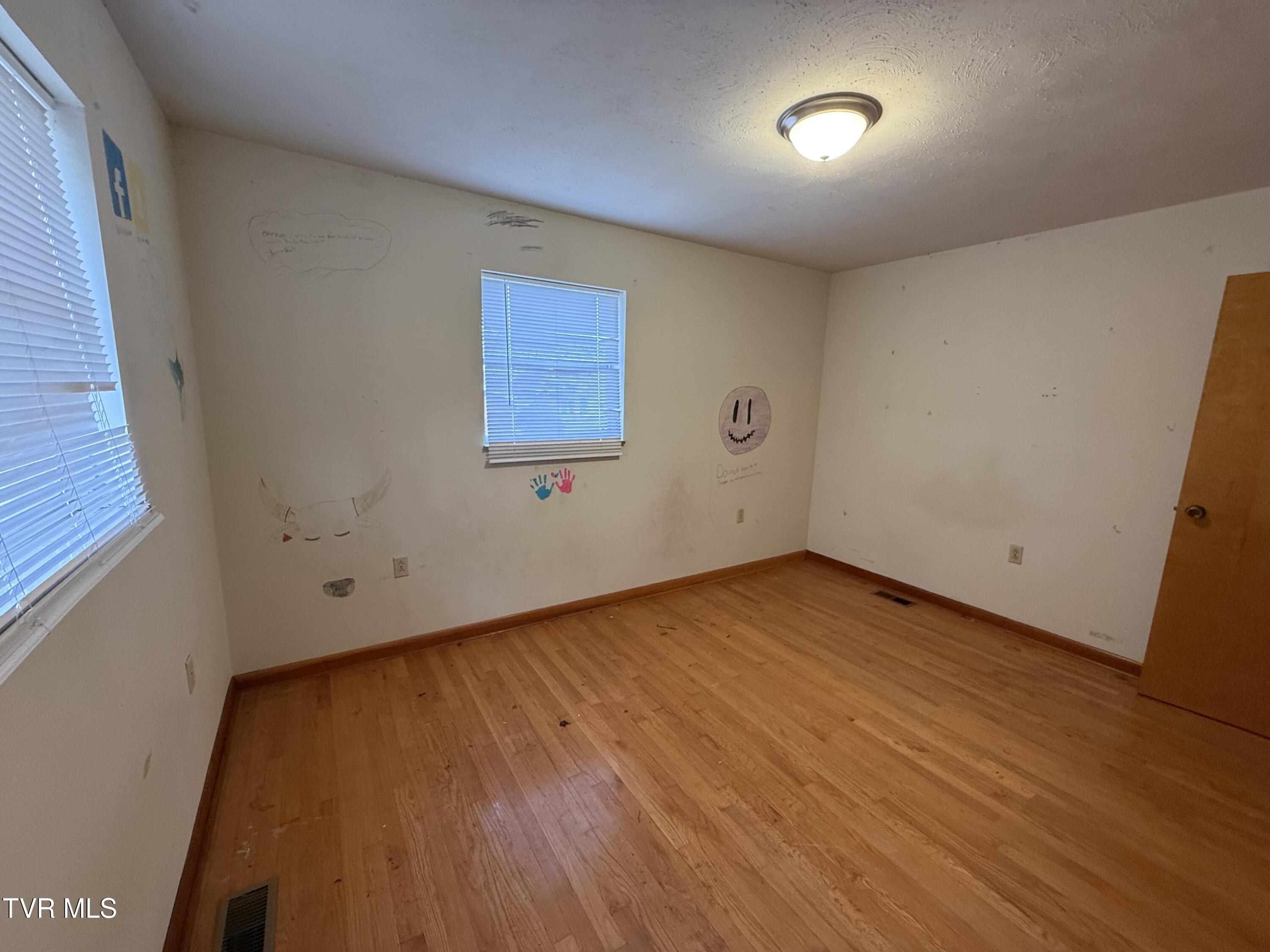 617 East Barton Ridge Road Greeneville, TN 37745 - Photo 20 of 28 IMG_2670