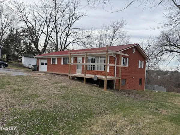$186,000 | 617 East Barton Ridge Road, Greeneville, TN 37745