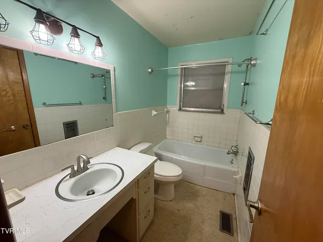 $175,000 | 617 East Barton Ridge Road, Greeneville, TN 37745