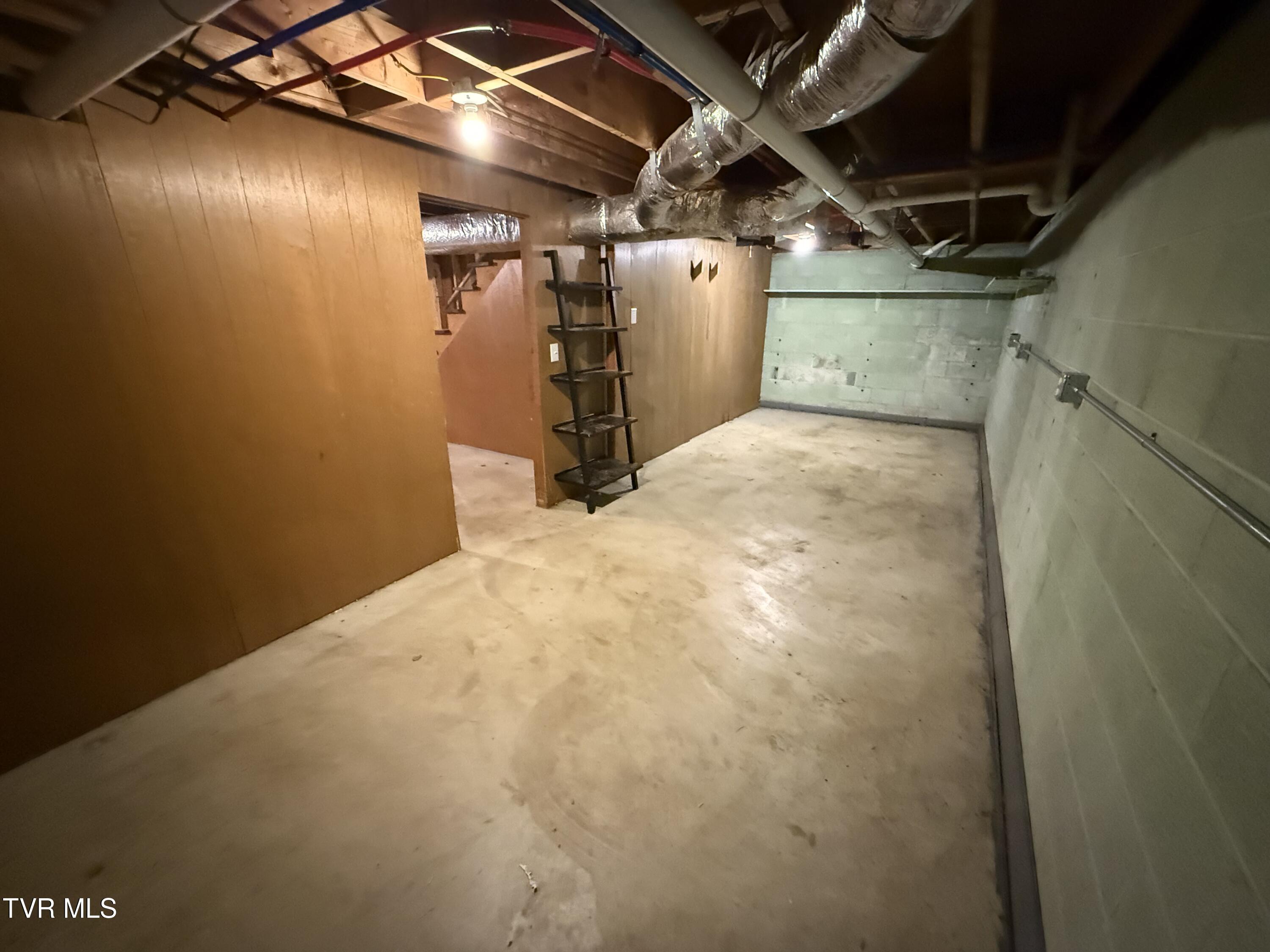 617 East Barton Ridge Road Greeneville, TN 37745 - Photo 26 of 28 IMG_2675