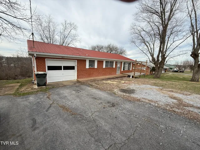 $175,000 | 617 East Barton Ridge Road, Greeneville, TN 37745