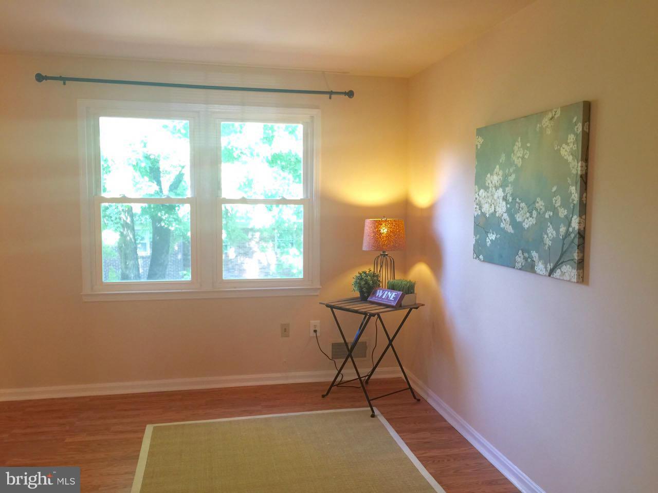 9130 Conservation Way Springfield, VA 22153 - Photo 14 of 30 Living Room