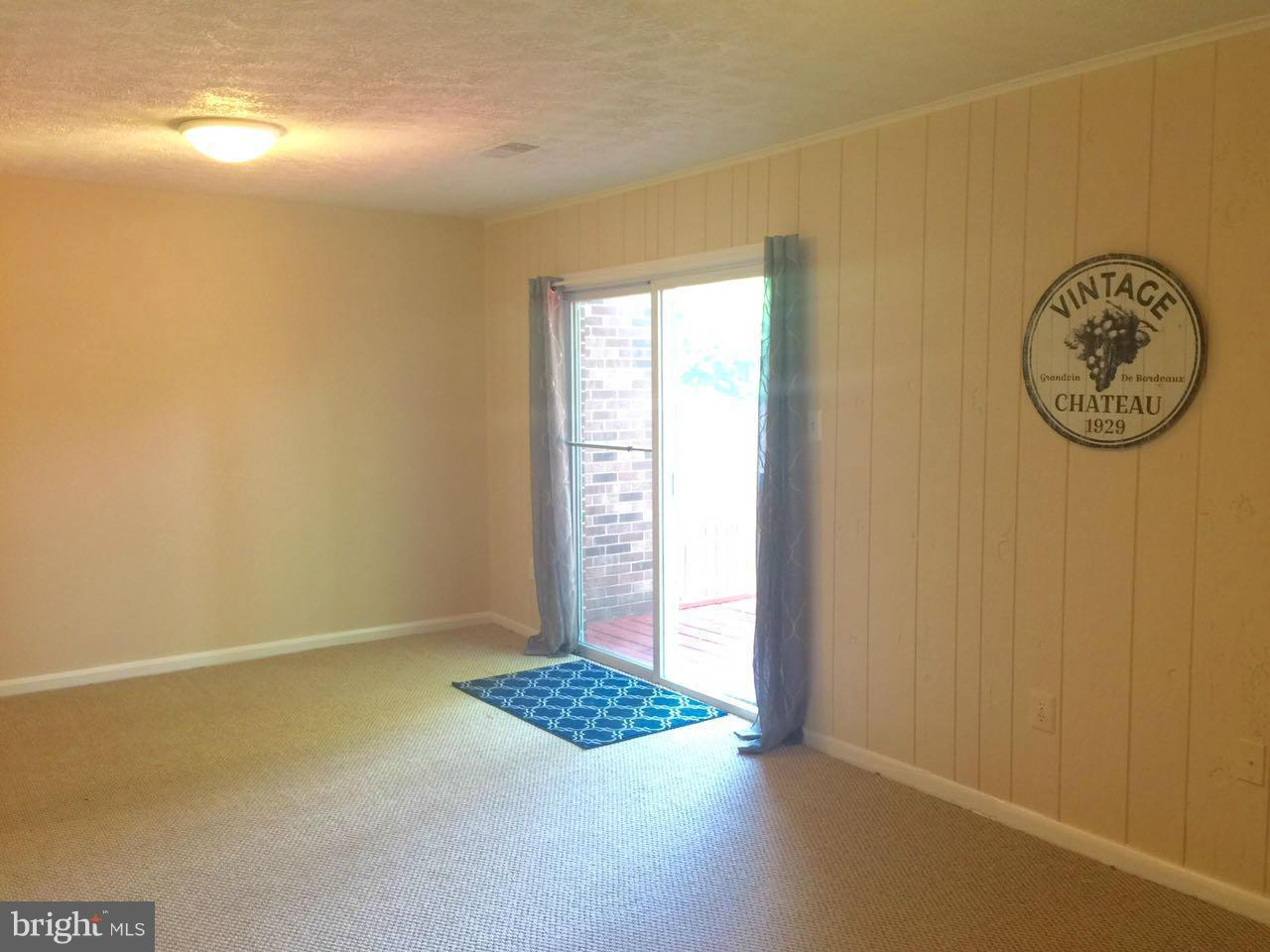 9130 Conservation Way Springfield, VA 22153 - Photo 27 of 30 Family Room