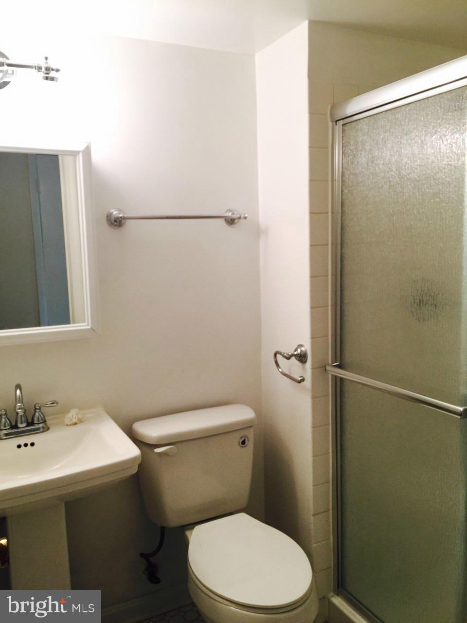 9130 Conservation Way Springfield, VA 22153 - Photo 29 of 30 Bath