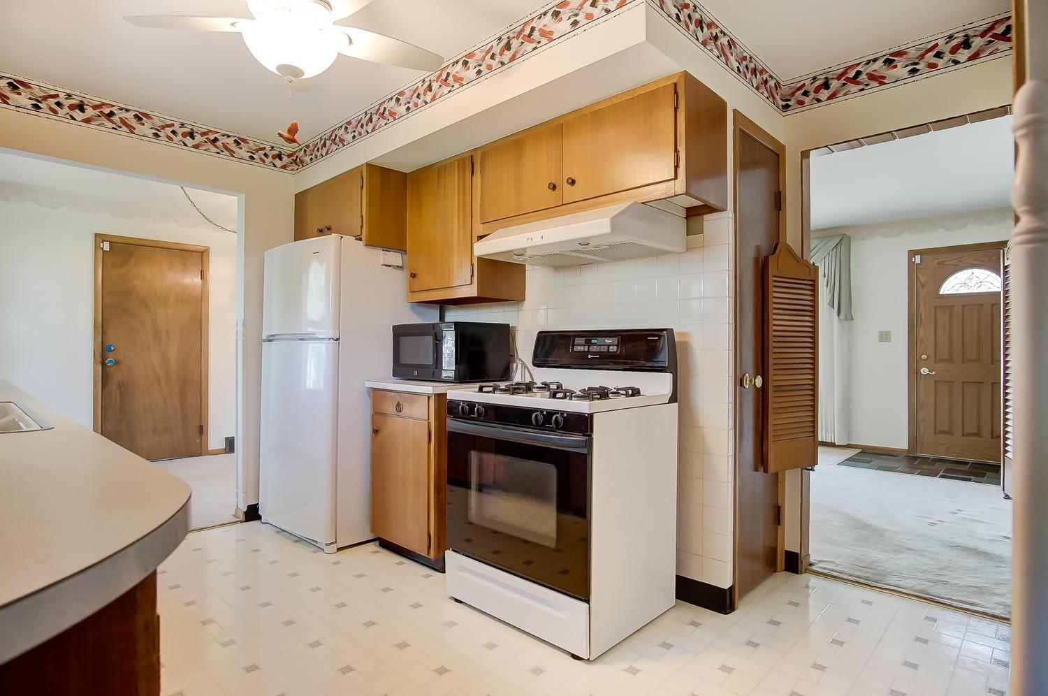 2466 Edgevale Road Columbus, OH 43221 - Photo 10 of 31