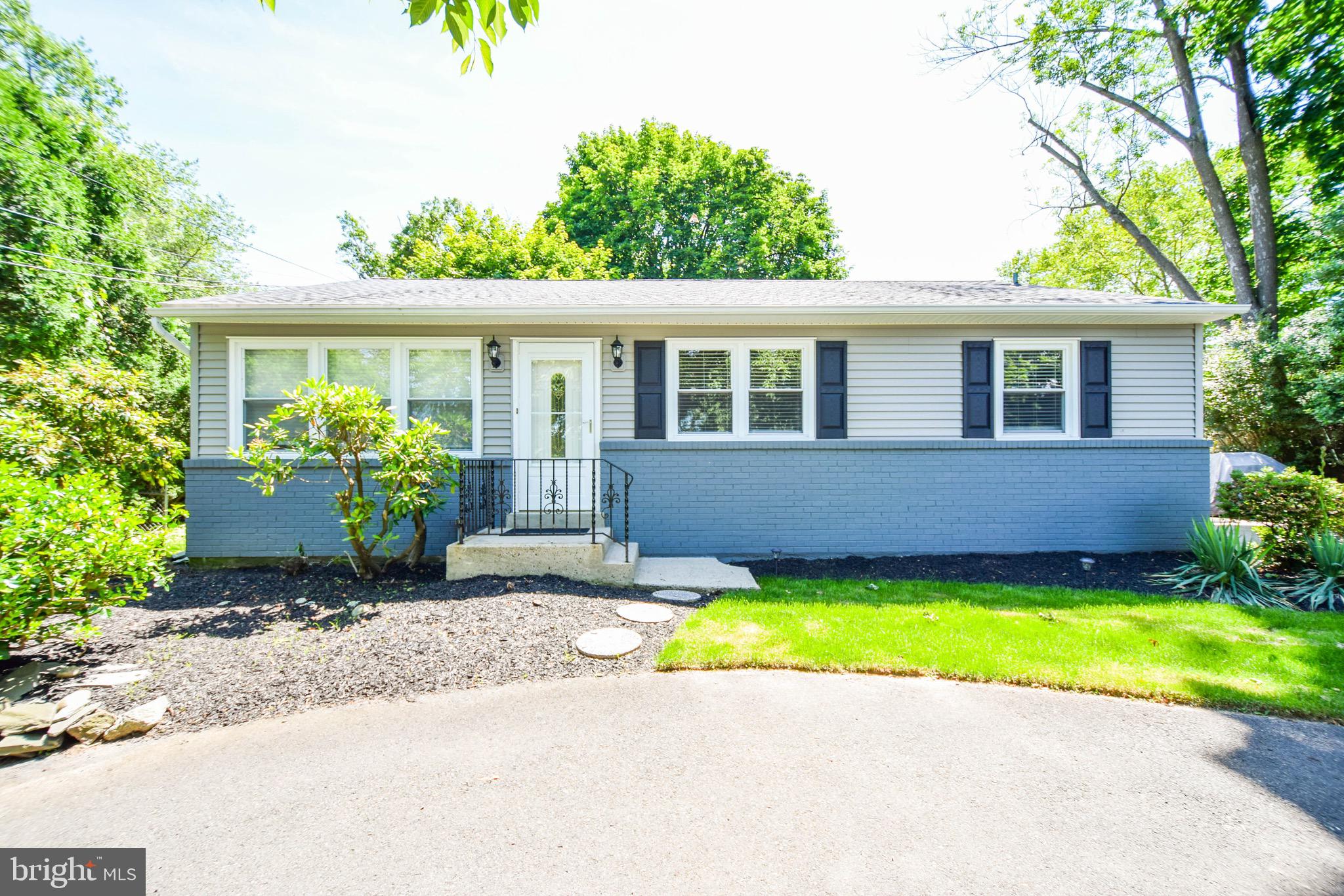 1104 Russell Road Willow Grove, PA 19090 - Photo 1 of 27 Gallery Image 1